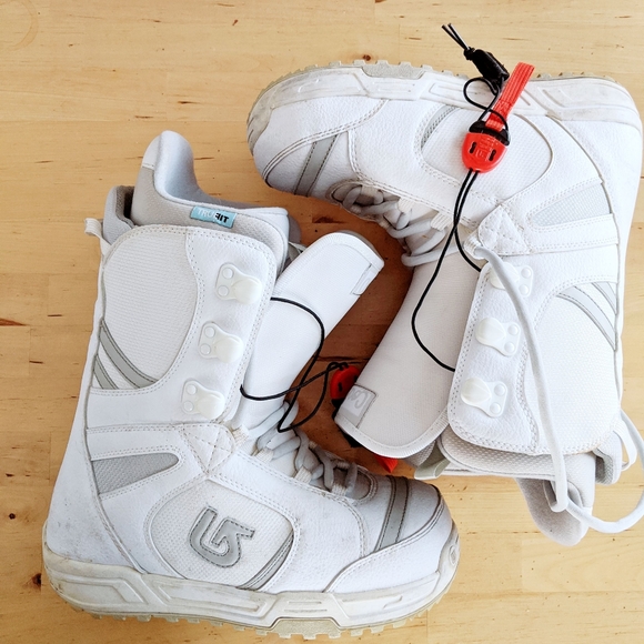 snowboard boots too big